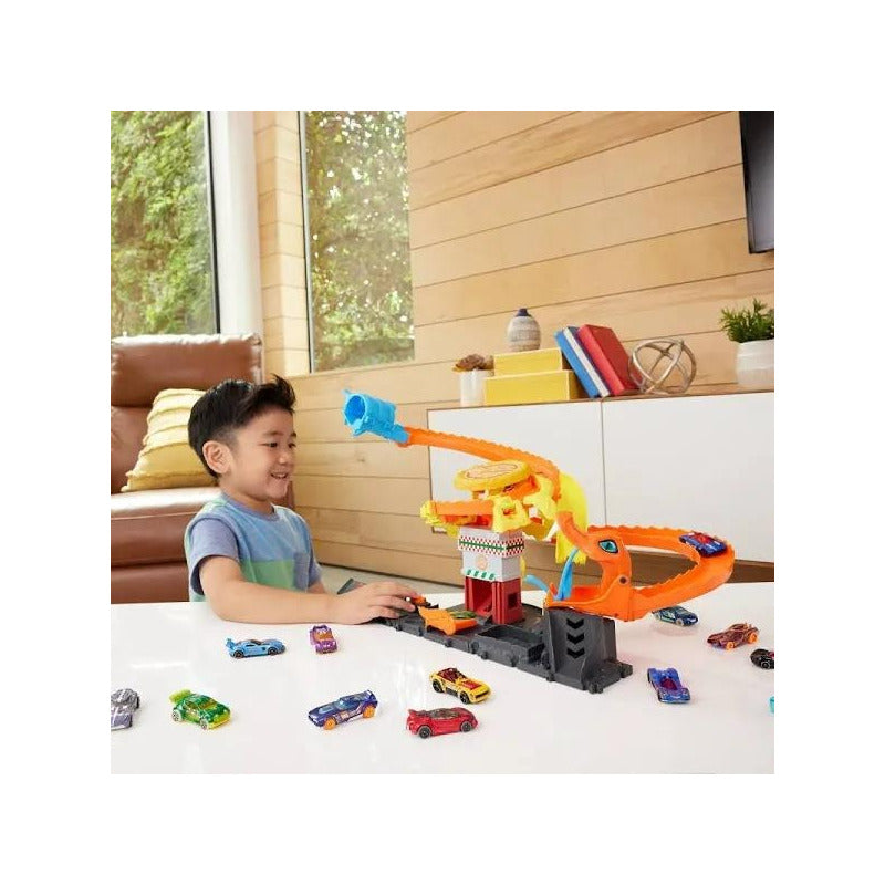 Pista De Auto Juguete Ataque De Cobra - Pizzería Hot Wheels Naranja